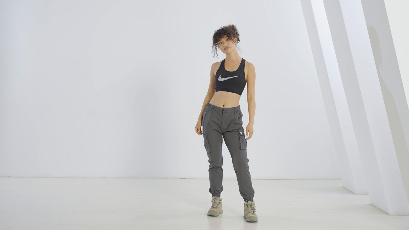 Why Women's Lightweight Cargo Pants Are the Ultimate Choice for Comfort and Style