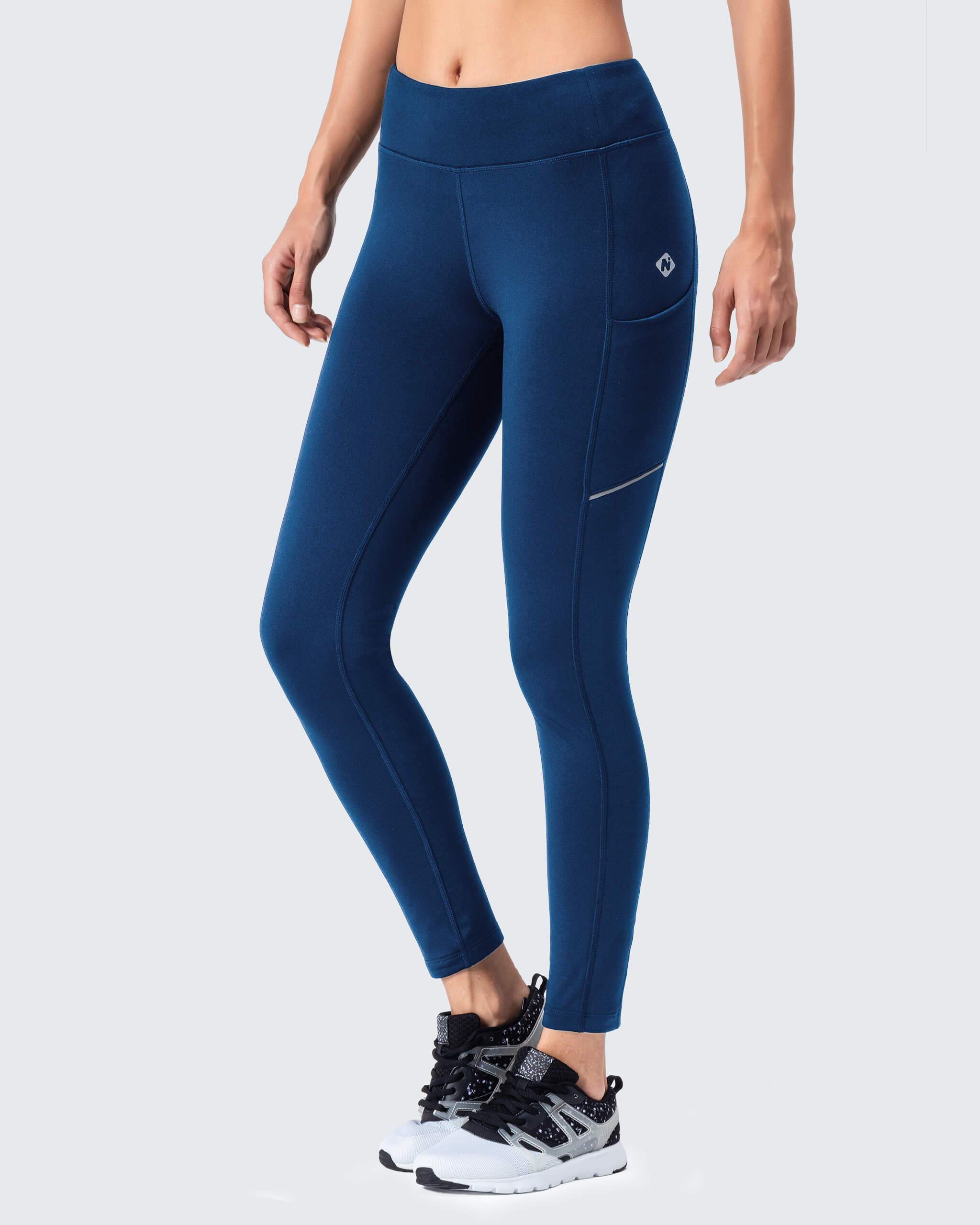 Leggings with outlet zipper pockets